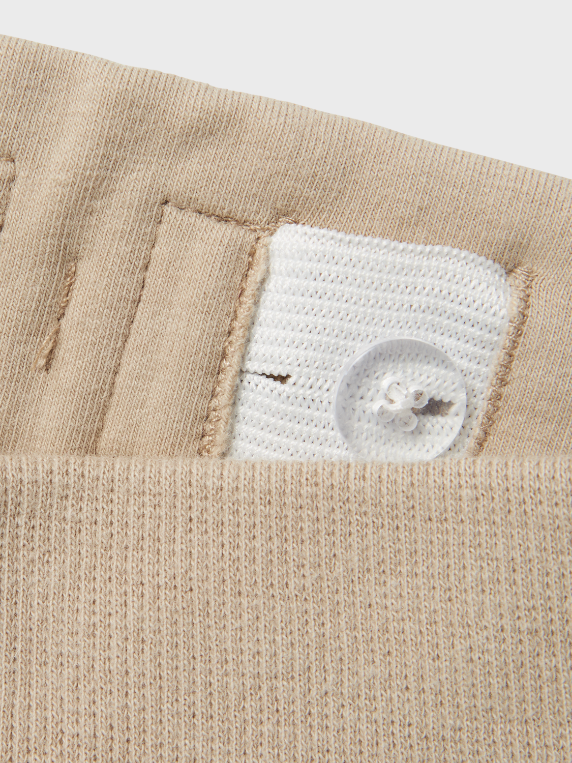 model_shot-front_full